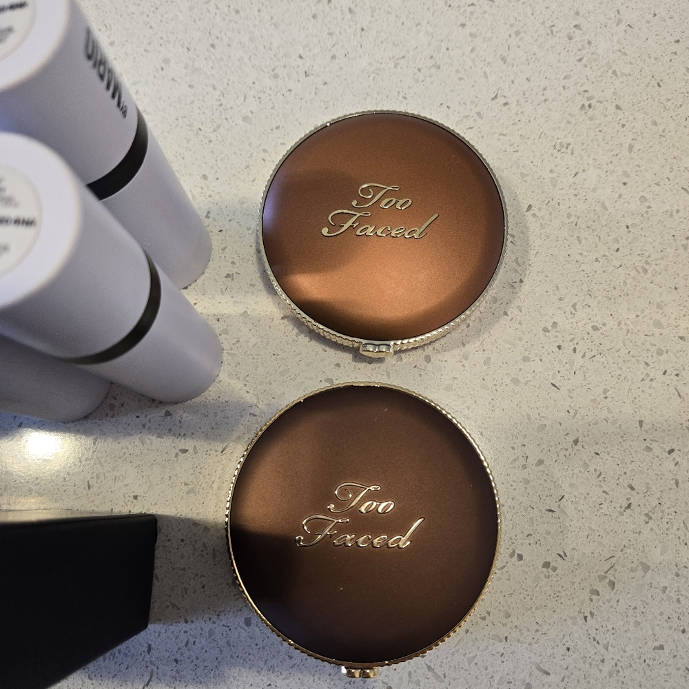 Bundle Deal: 14 Makeup By Mario Shaping Sticks + 2 Too Faced Bronzers (NEW) - Picture 5 of 7
